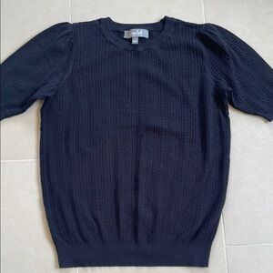 Woman's Black Short Sleeve Crewneck Knit Sweater